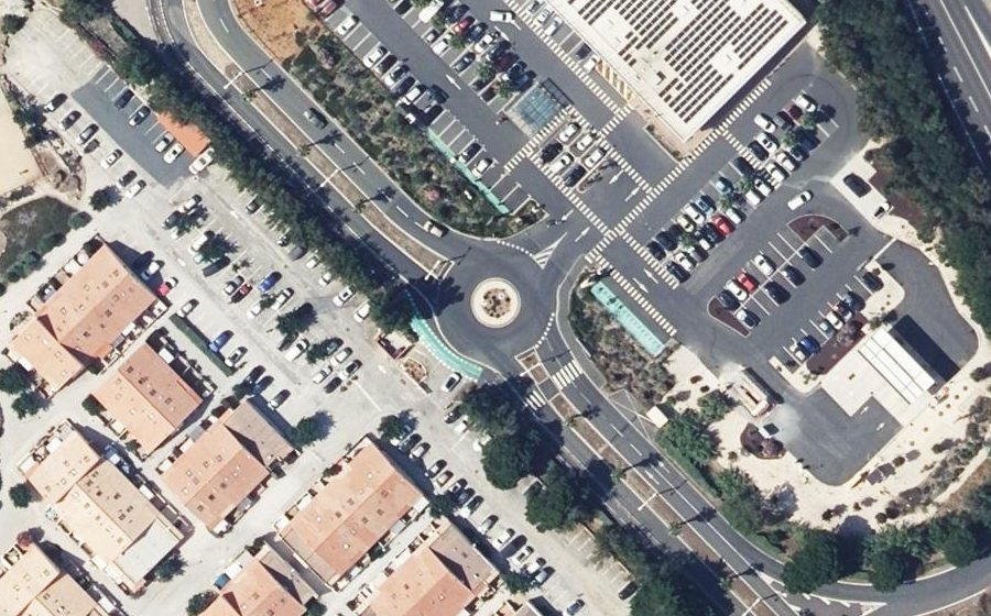 Vue aérienne du Rond-point anonyme n°835593363