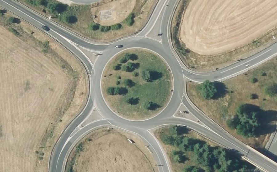 Vue aérienne du Rond-point anonyme n°8384850
