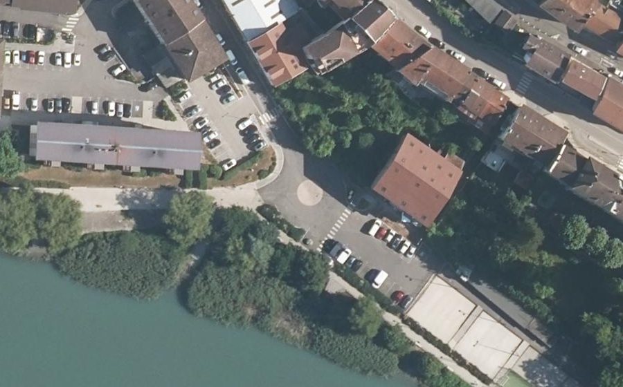 Vue aérienne du Rond-point anonyme n°839072545