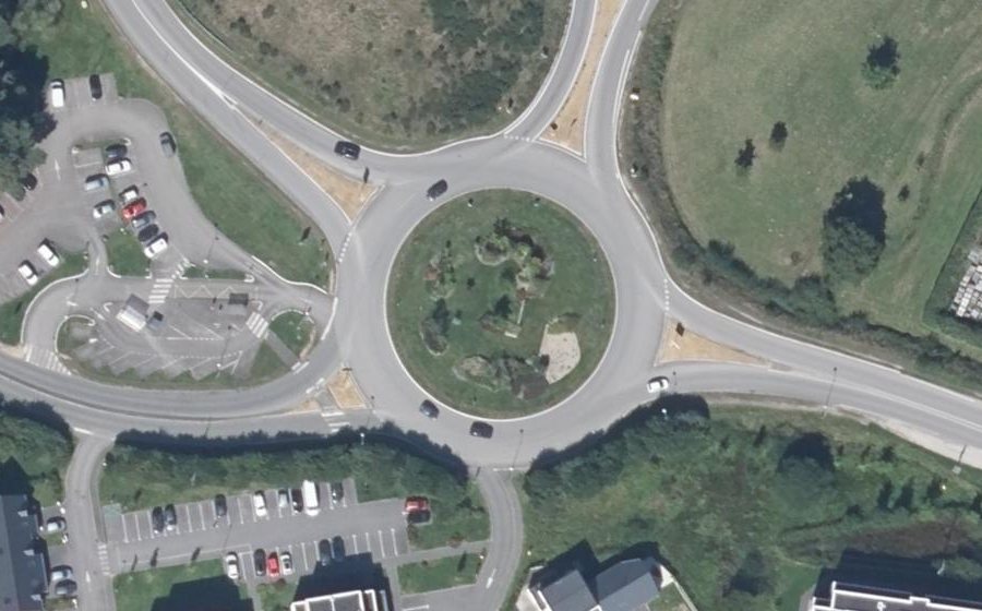 Vue aérienne du Rond-point anonyme n°8397856