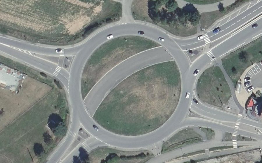 Vue aérienne du Rond-point anonyme n°840217886