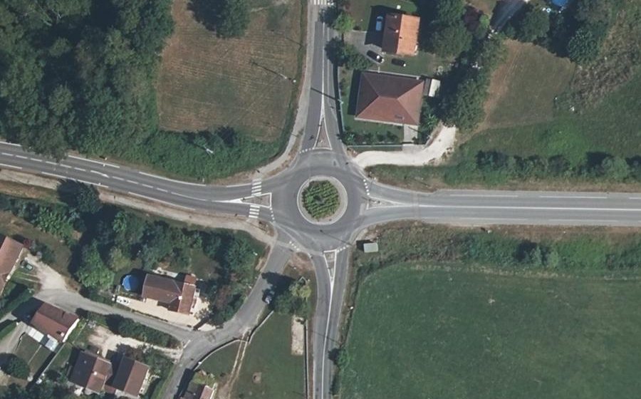 Vue aérienne du Rond-point anonyme n°8410304