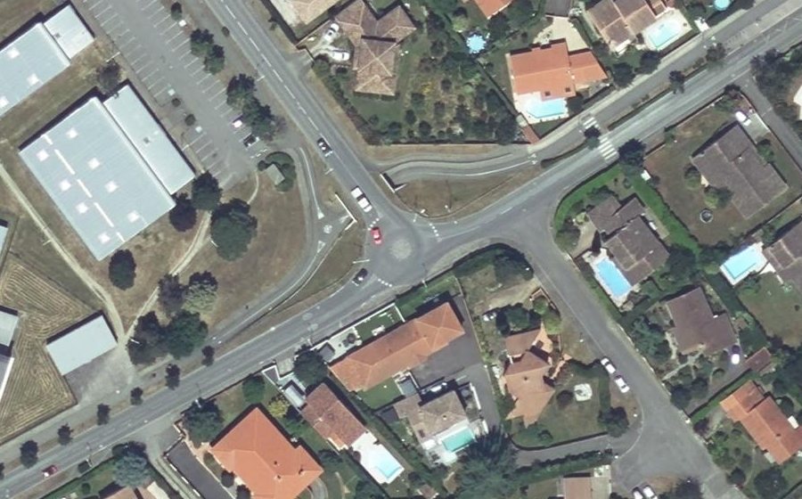 Vue aérienne du Rond-point anonyme n°841384981