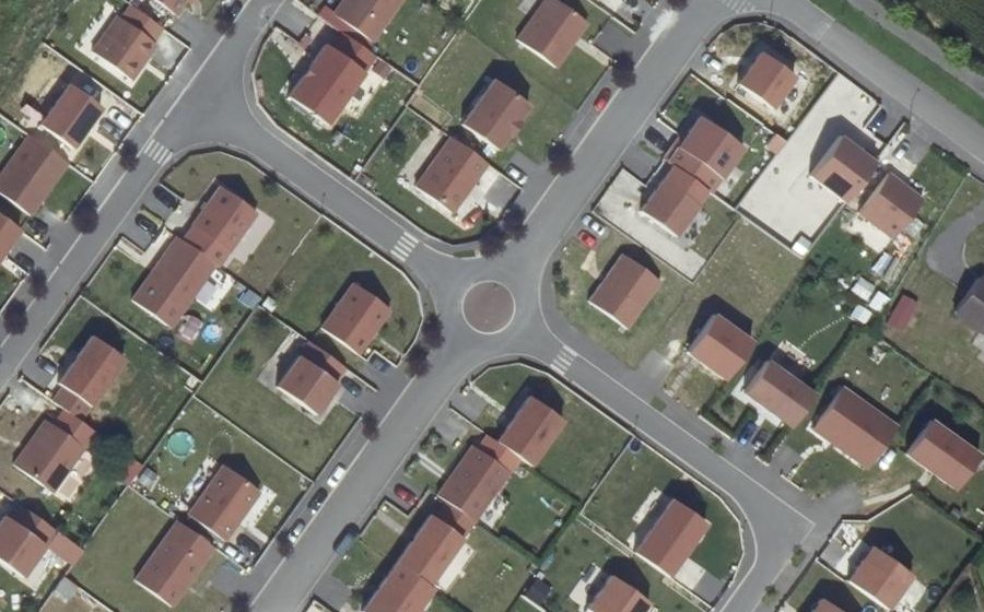 Vue aérienne du Rond-point anonyme n°842451325