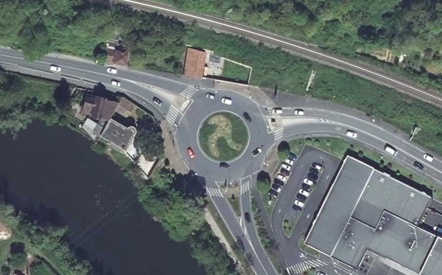 Vue aérienne du Rond-point anonyme n°8428393