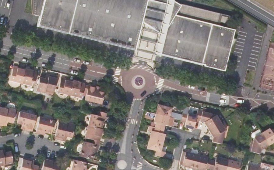 Vue aérienne du Rond-point anonyme n°8432567