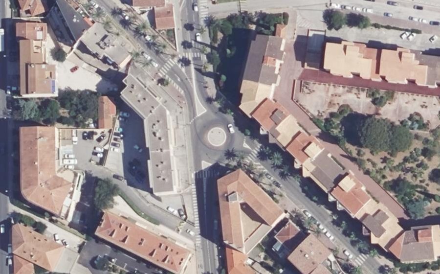 Vue aérienne du Rond-point anonyme n°844857506