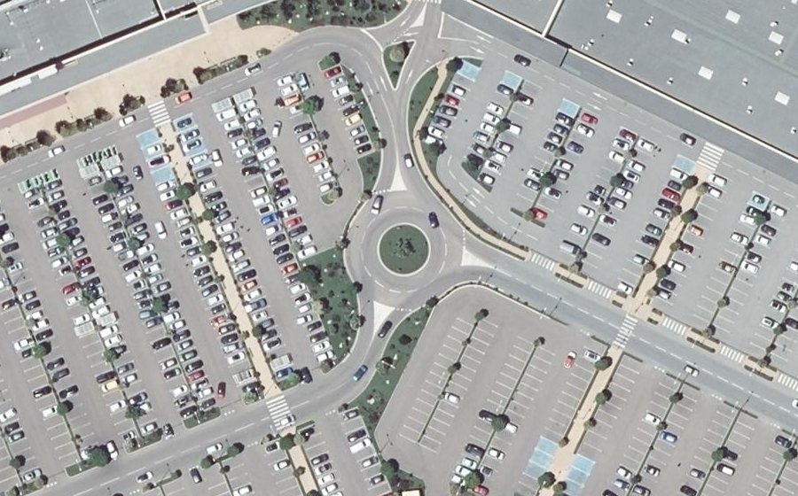 Vue aérienne du Rond-point anonyme n°845318704