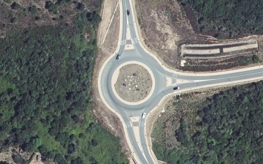 Vue aérienne du Rond-point anonyme n°845501448