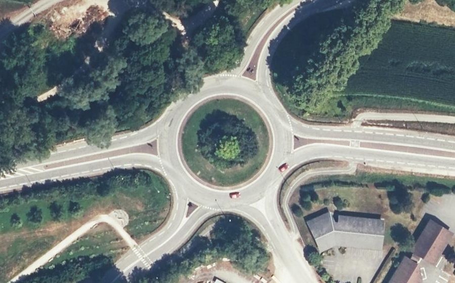Vue aérienne du Rond-point anonyme n°8457737