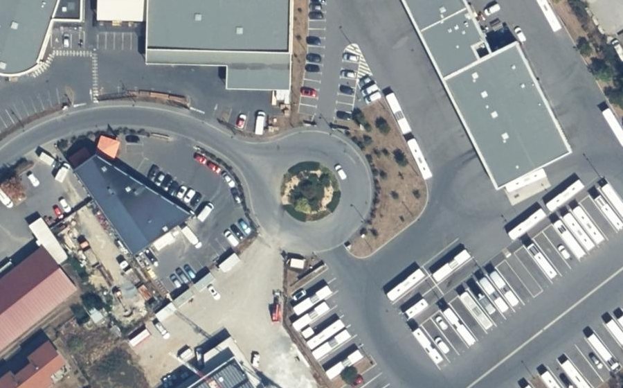 Vue aérienne du Rond-point anonyme n°845968478