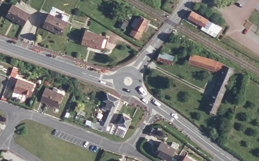 Vue aérienne du Rond-point anonyme n°846536566