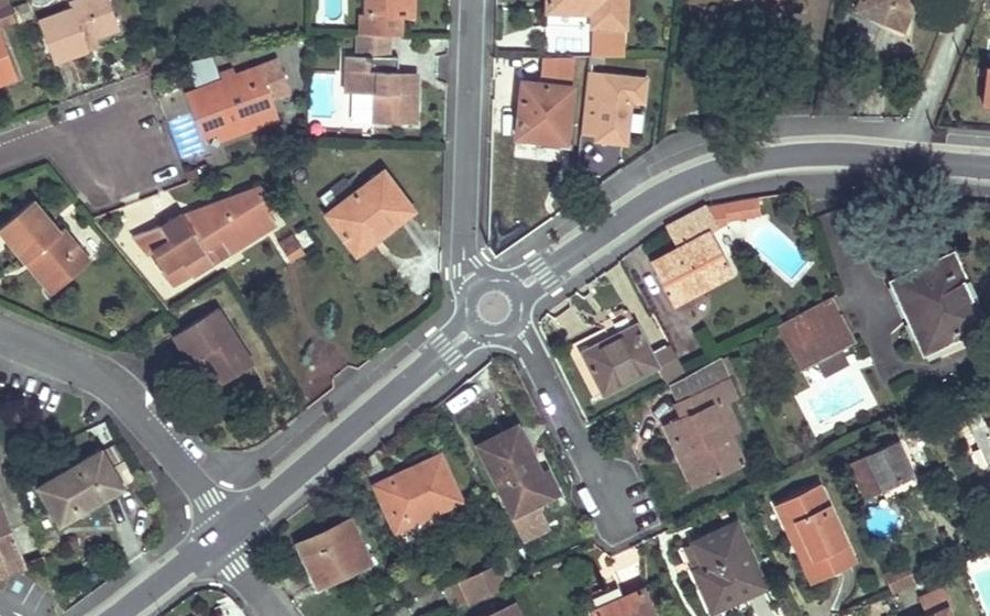 Vue aérienne du Rond-point anonyme n°847712118