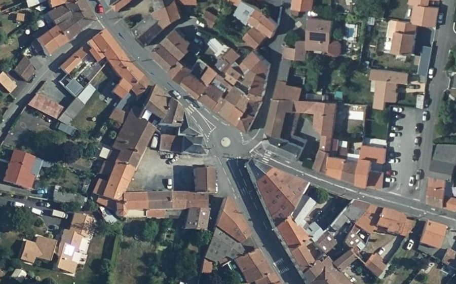 Vue aérienne du Rond-point anonyme n°849082447