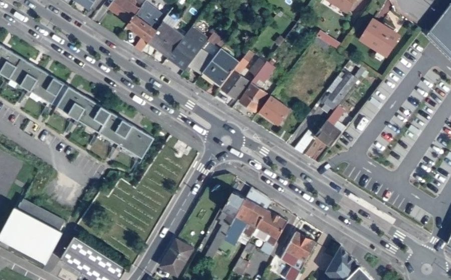 Vue aérienne du Rond-point anonyme n°849308209