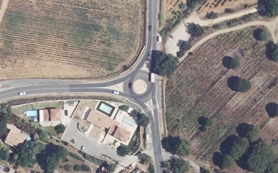 Vue aérienne du Rond-point anonyme n°849807852