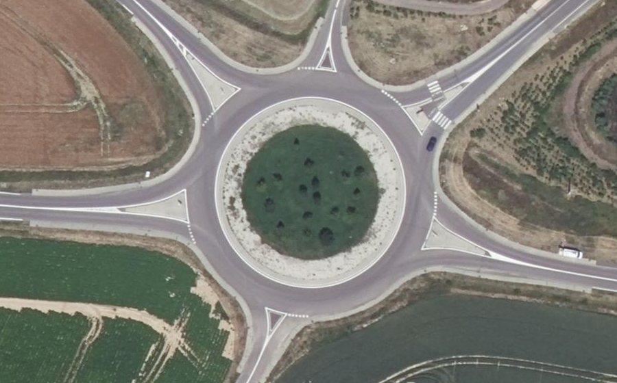 Vue aérienne du Rond-point anonyme n°850128499