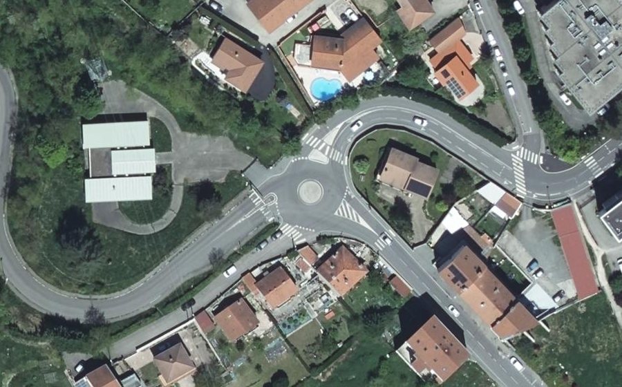 Vue aérienne du Rond-point anonyme n°85028425