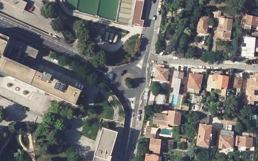 Vue aérienne du Rond-point anonyme n°8503469