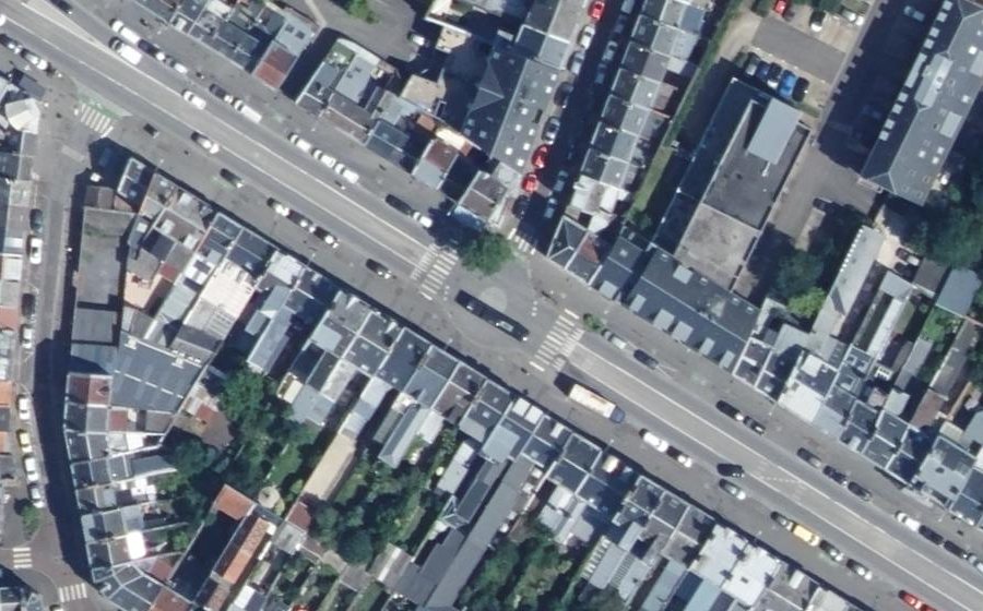 Vue aérienne du Rond-point anonyme n°850477320