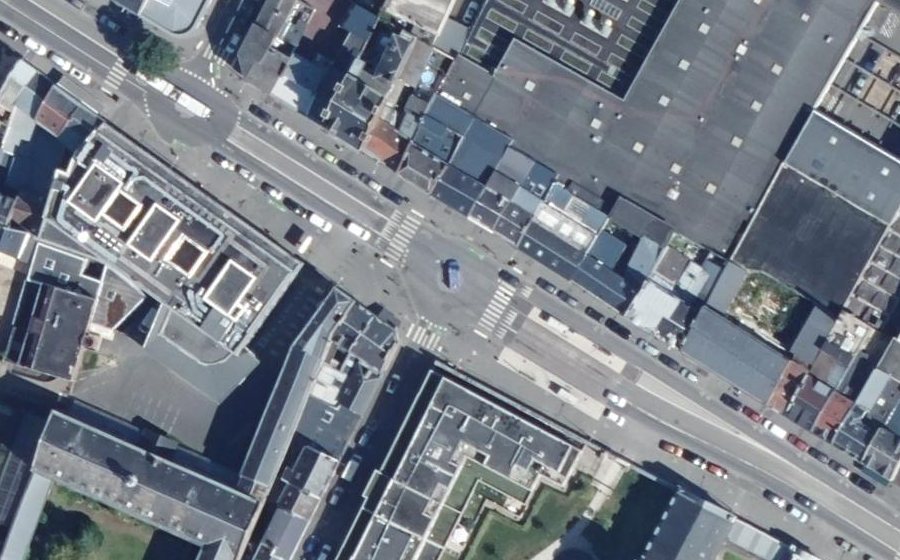 Vue aérienne du Rond-point anonyme n°850540121