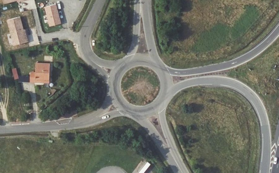 Vue aérienne du Rond-point anonyme n°85061997