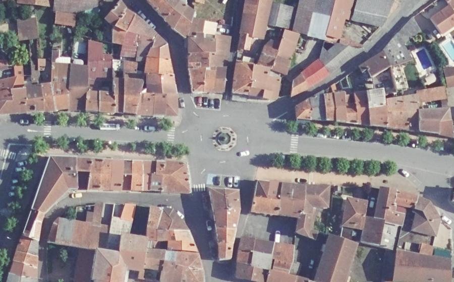 Vue aérienne du Rond-point anonyme n°85066923