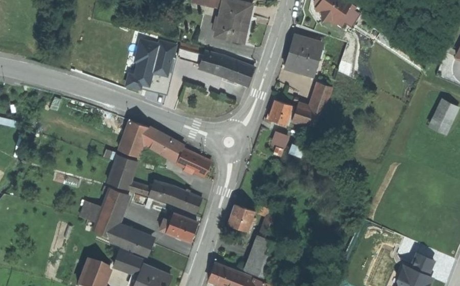 Vue aérienne du Rond-point anonyme n°85401017