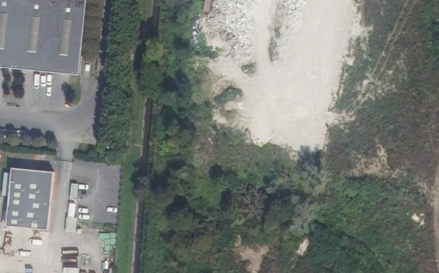 Vue aérienne du Rond-point anonyme n°854138783