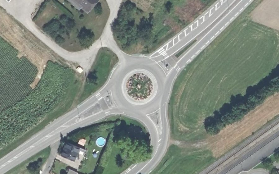 Vue aérienne du Rond-point anonyme n°8549497