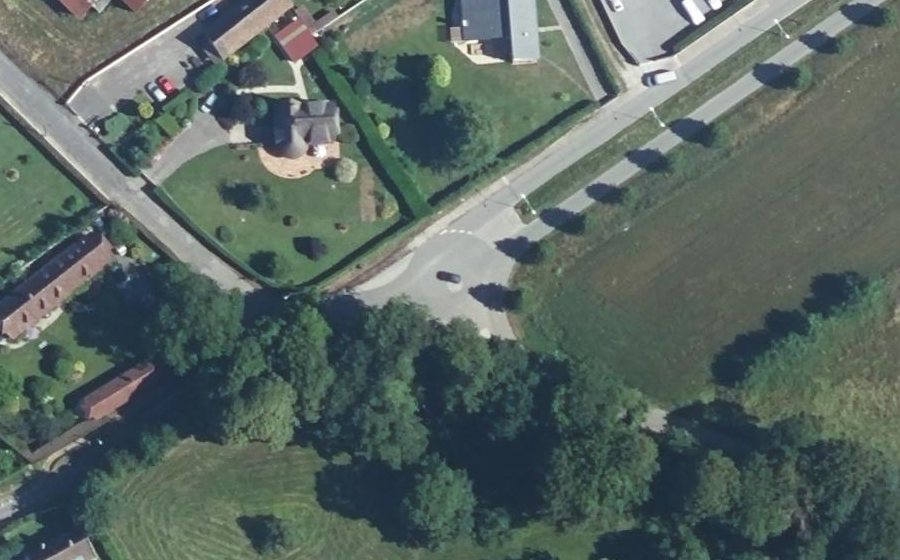 Vue aérienne du Rond-point anonyme n°854957280