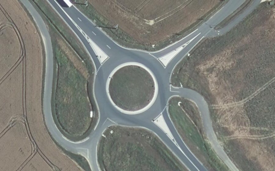 Vue aérienne du Rond-point anonyme n°855253158