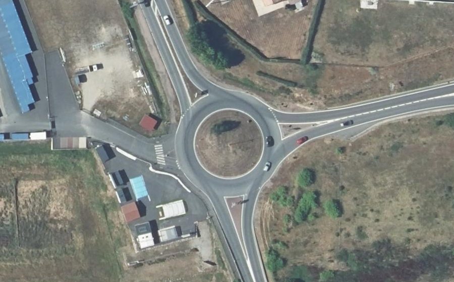 Vue aérienne du Rond-point anonyme n°8554396