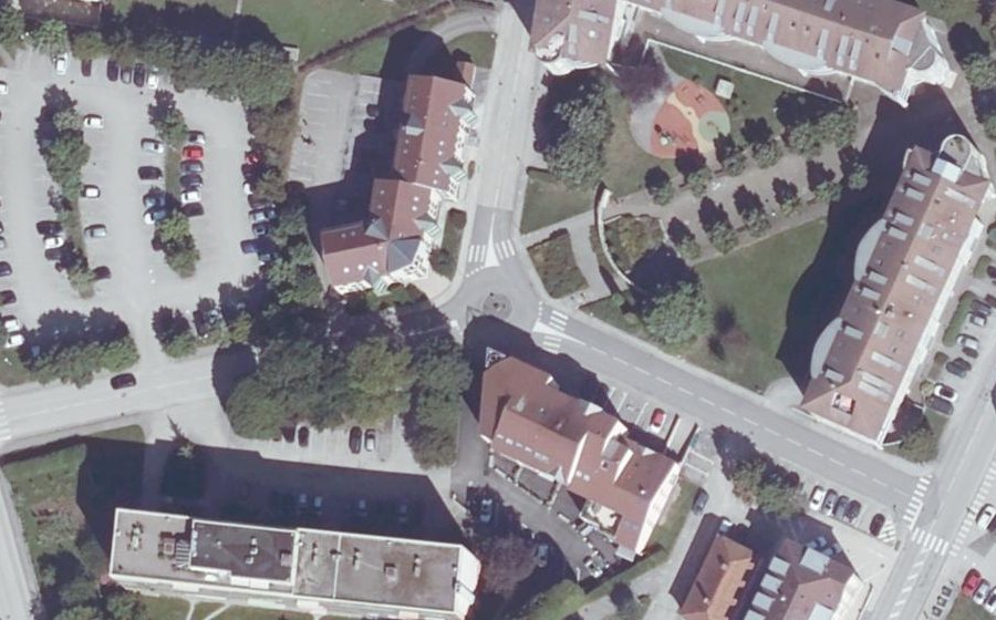 Vue aérienne du Rond-point anonyme n°855635397