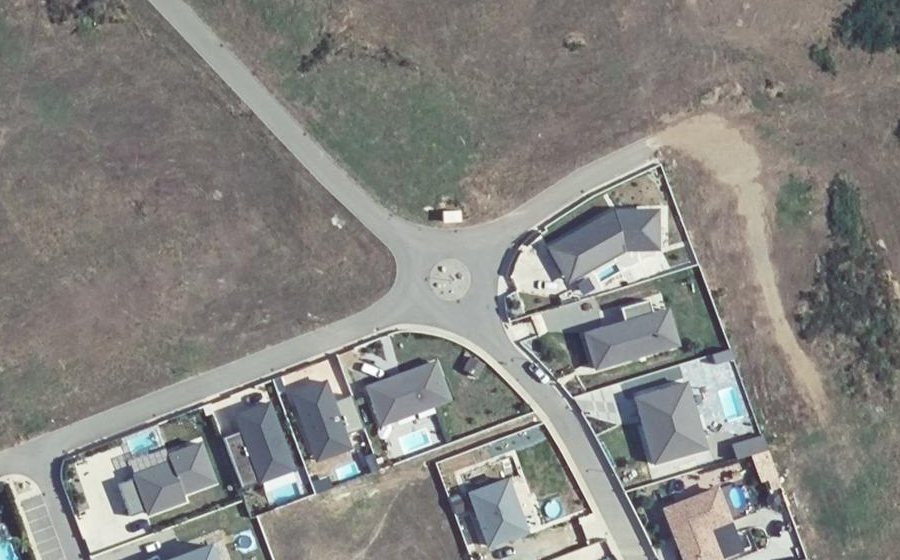 Vue aérienne du Rond-point anonyme n°855660516