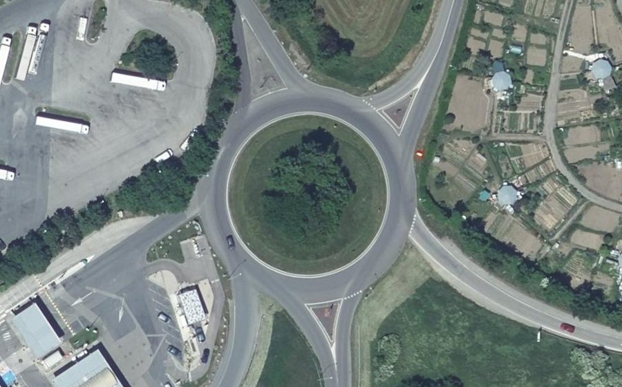 Vue aérienne du Rond-point anonyme n°8560799
