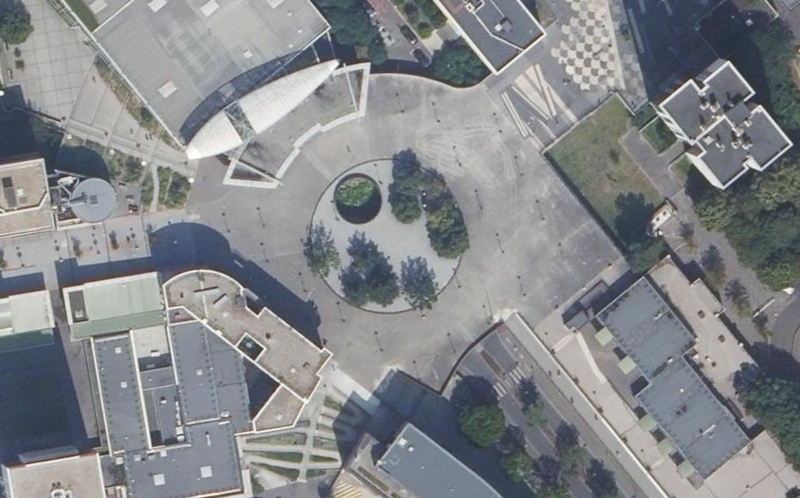 Vue aérienne du Rond-point anonyme n°856542994