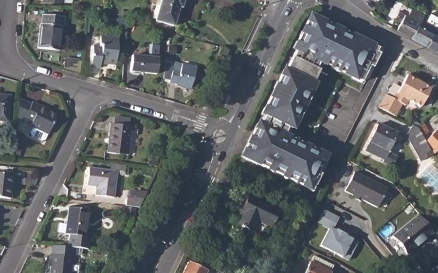 Vue aérienne du Rond-point anonyme n°857148560