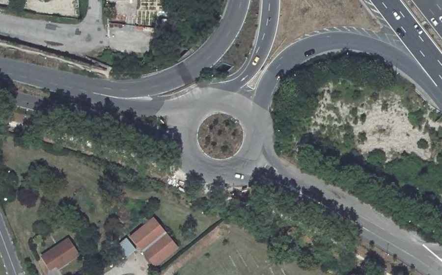 Vue aérienne du Rond-point anonyme n°8584309