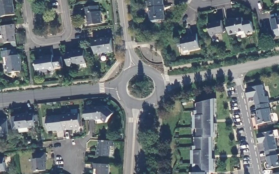 Vue aérienne du Rond-point anonyme n°8585203