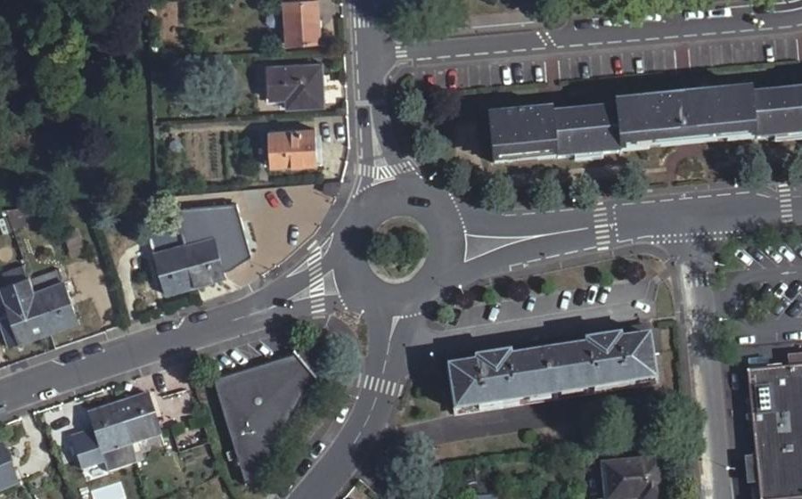 Vue aérienne du Rond-point anonyme n°8587930