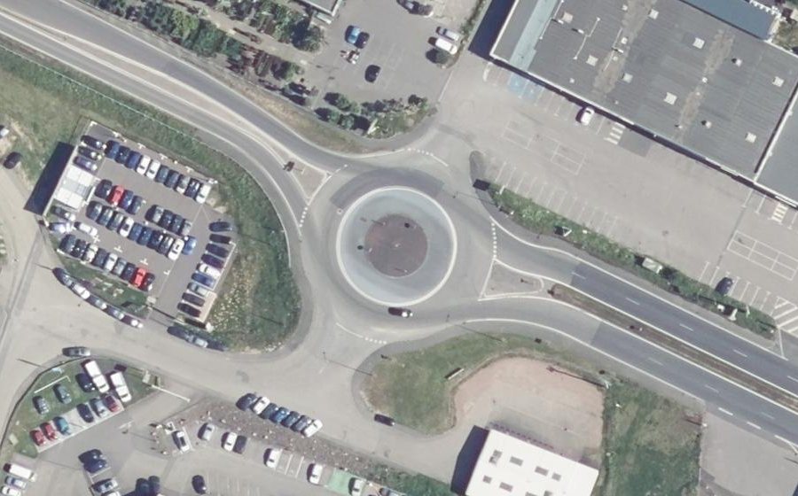 Vue aérienne du Rond-point anonyme n°8590036