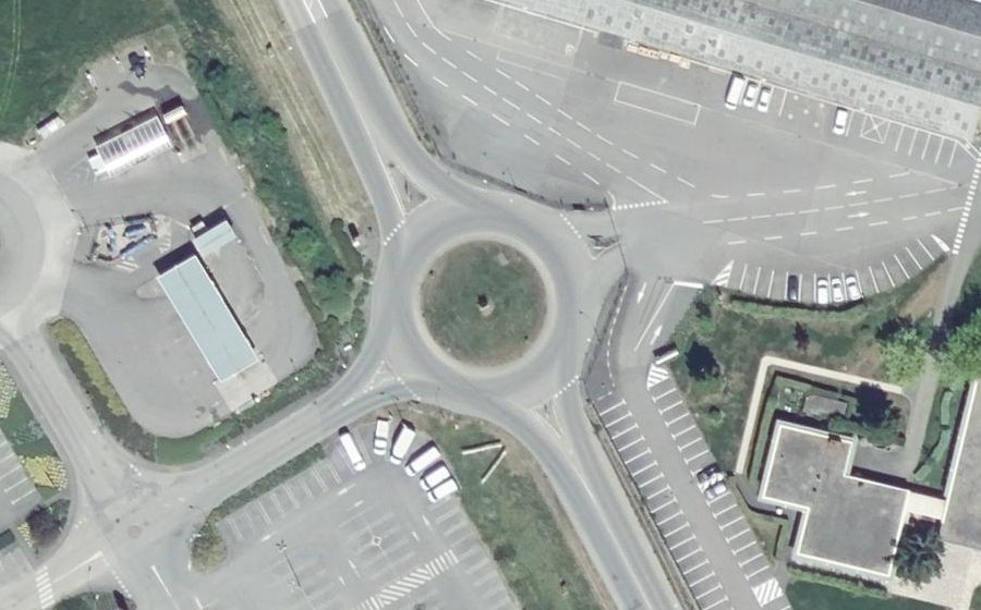 Vue aérienne du Rond-point anonyme n°8590183