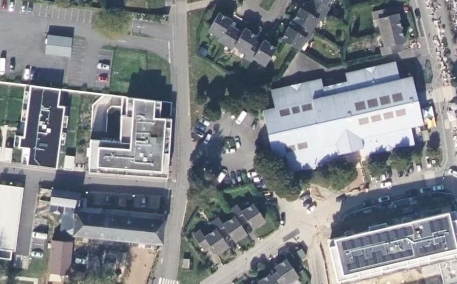 Vue aérienne du Rond-point anonyme n°859379055
