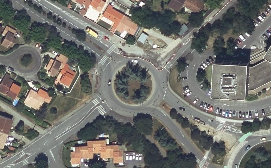 Vue aérienne du Rond-Point Louis Izar