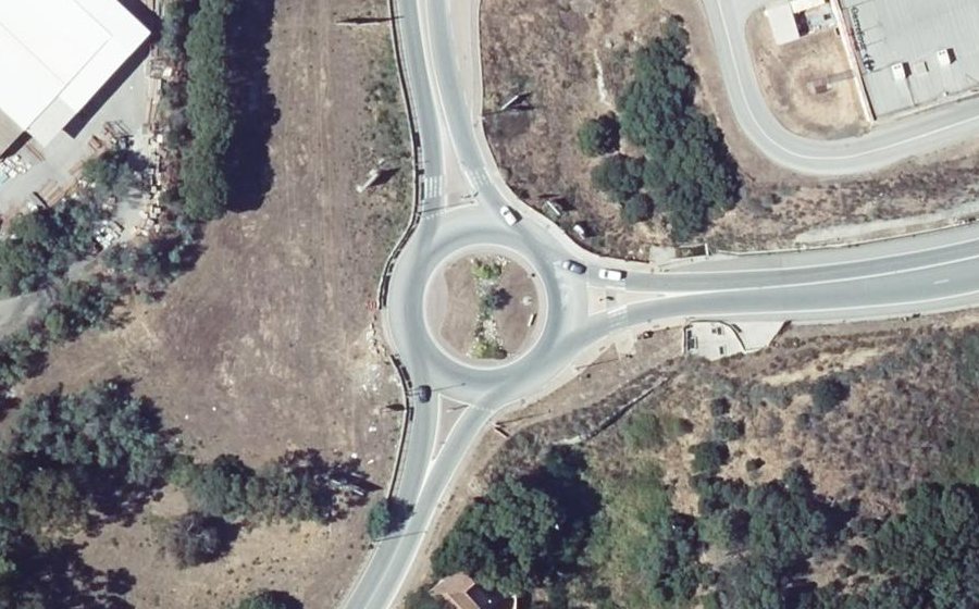Vue aérienne du Rond-point anonyme n°8602143