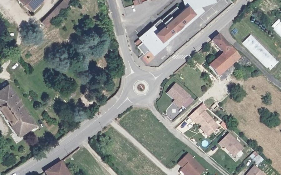 Vue aérienne du Rond-point anonyme n°860345035