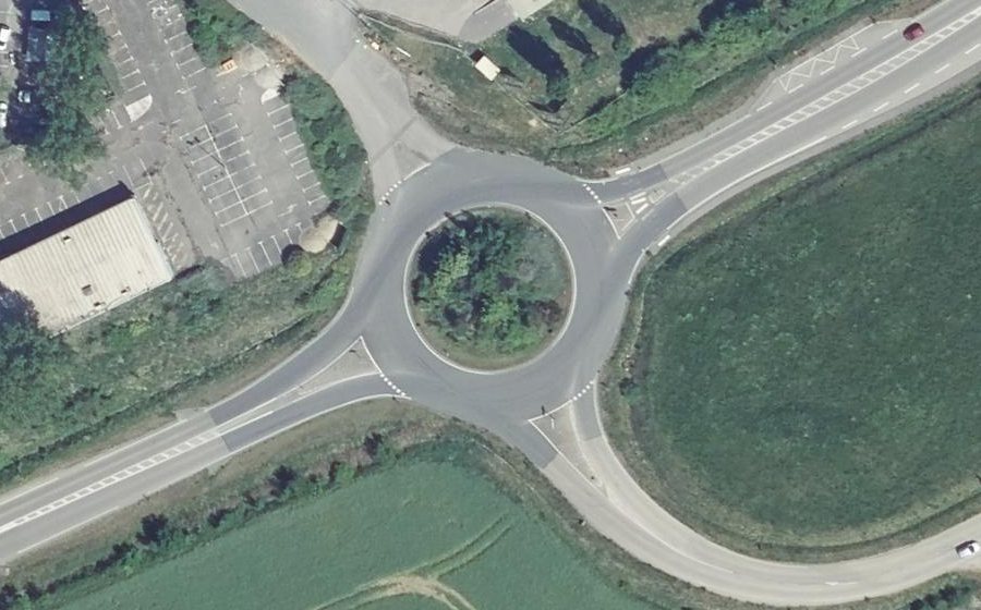 Vue aérienne du Rond-point anonyme n°8603984