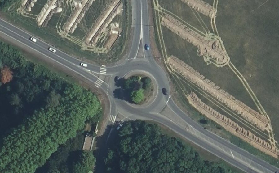 Vue aérienne du Rond-point anonyme n°8610021