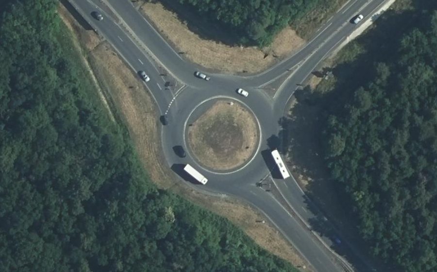 Vue aérienne du Rond-point anonyme n°8610028